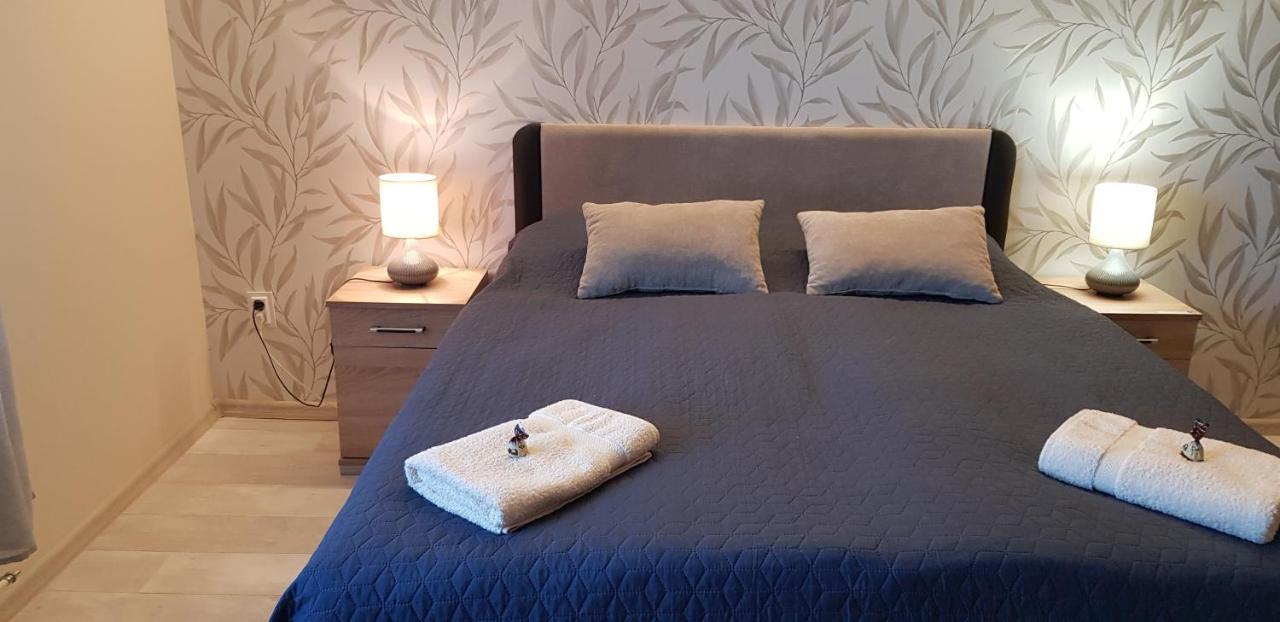 Rozsa Apartmanhaz Seghedin Exterior foto